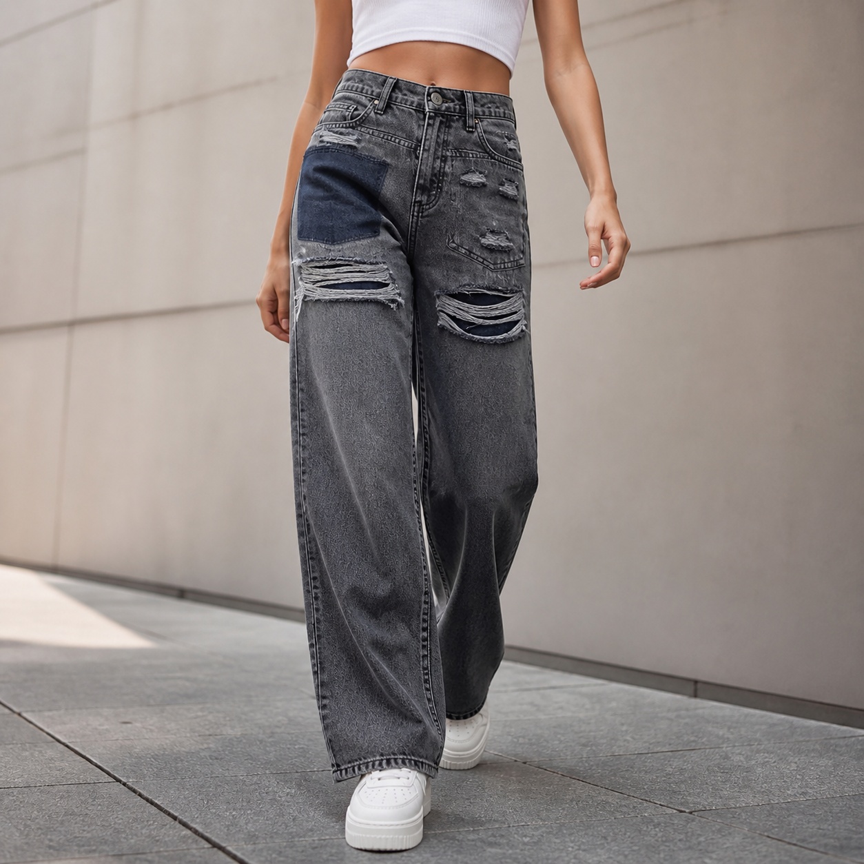Distressed Jean Rip - Women's Mid Waist Loose Fit Distressed