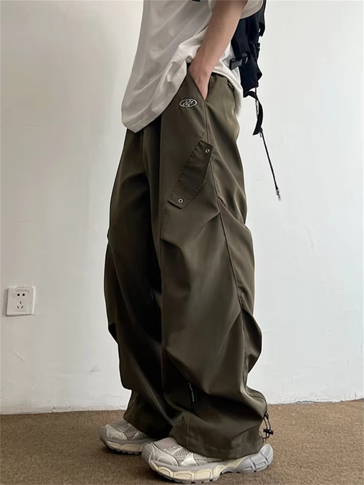 Street Fashion In Korea - Techwear Parachute Cargo Pants Men Hip