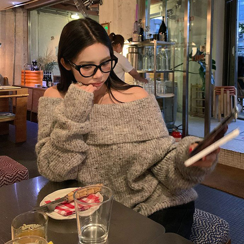 Elegant Off Shoulder Slash Nec - Street Fashion In Korea ulasan dan harga